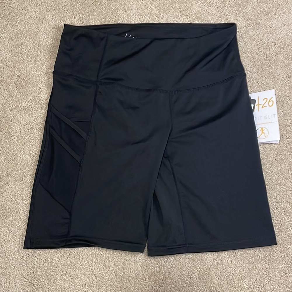 Lit 26 biker shorts w/ pockets size M